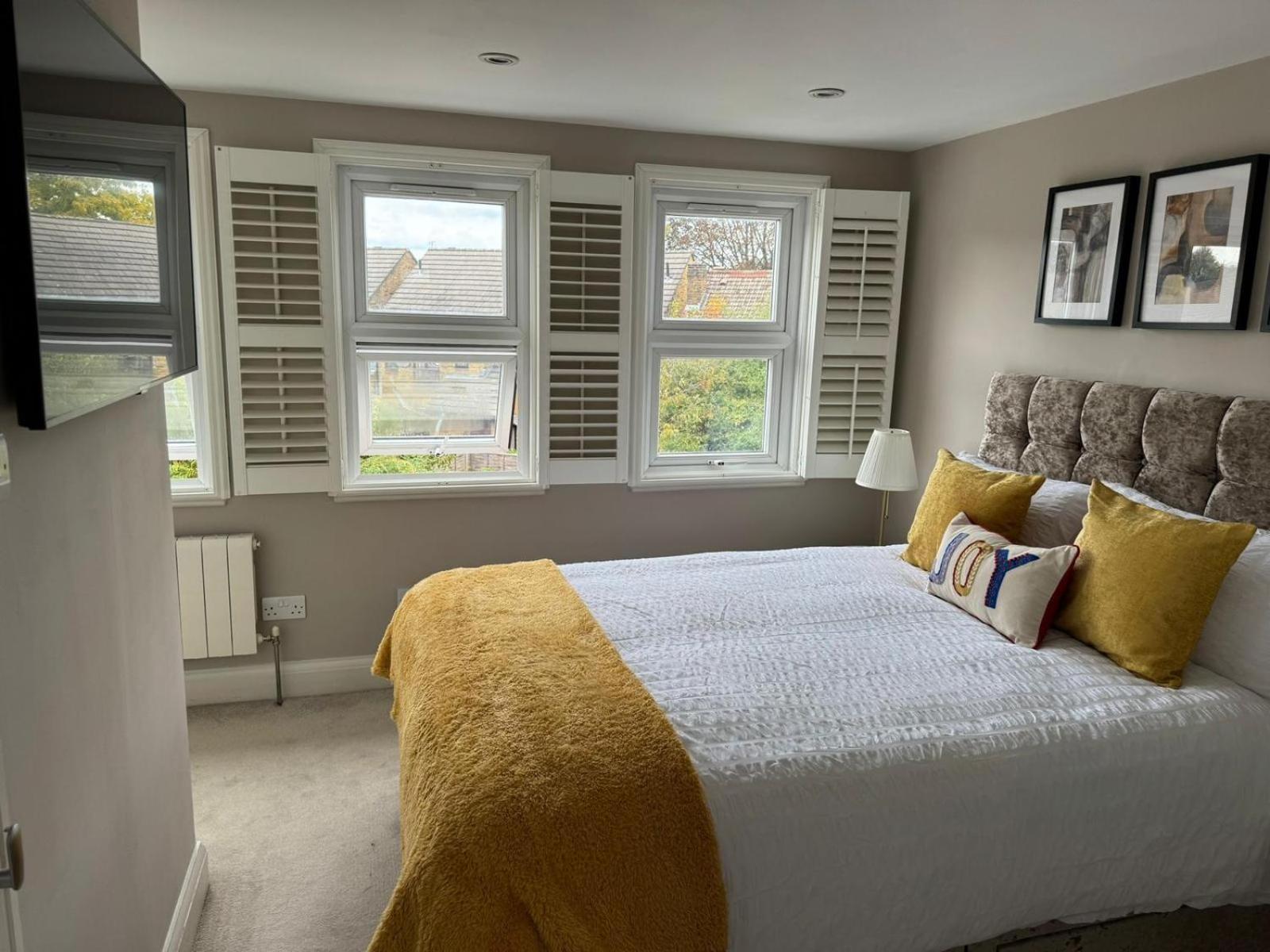 Brentford Guest Rooms ภายนอก รูปภาพ