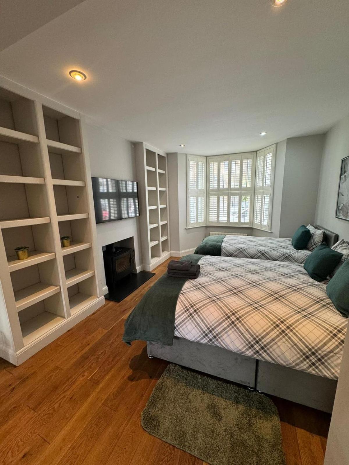 Brentford Guest Rooms ภายนอก รูปภาพ