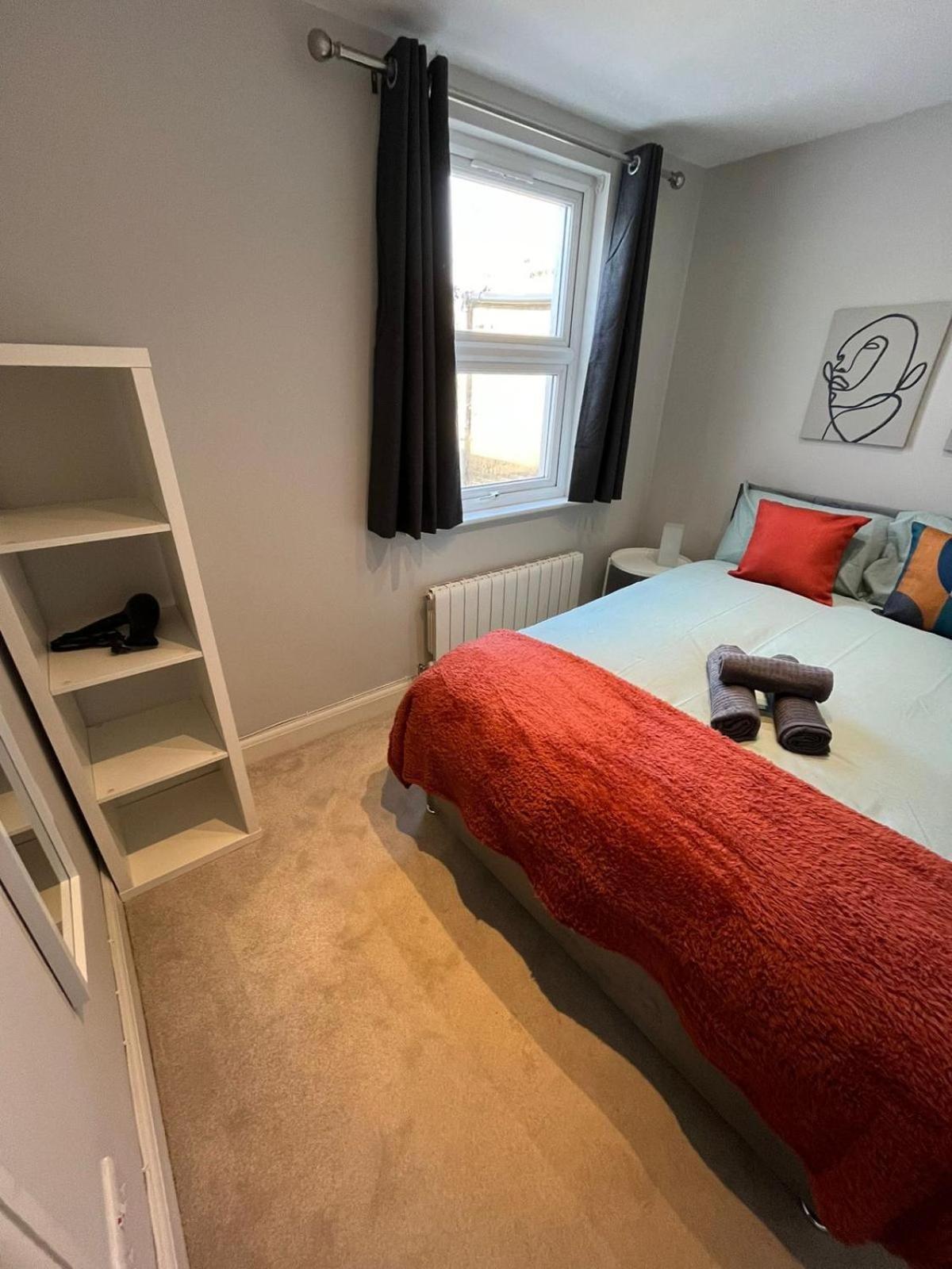 Brentford Guest Rooms ภายนอก รูปภาพ