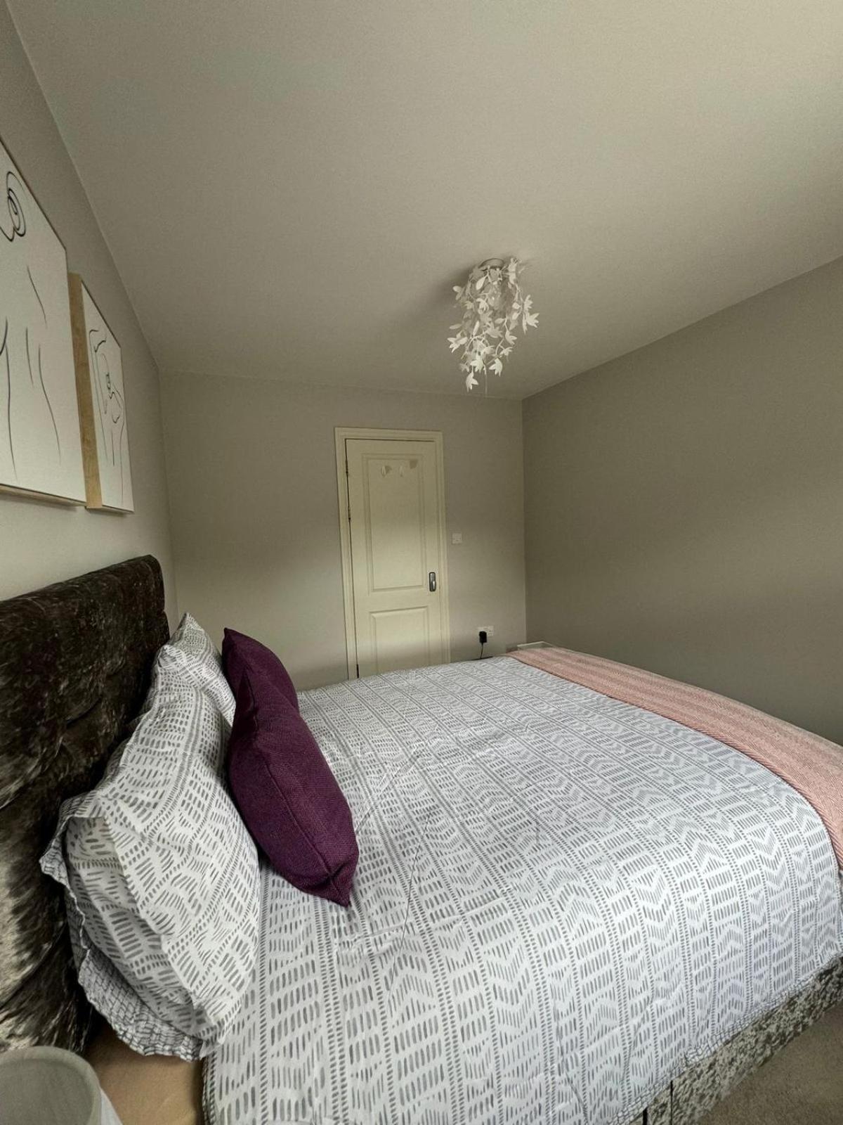 Brentford Guest Rooms ภายนอก รูปภาพ